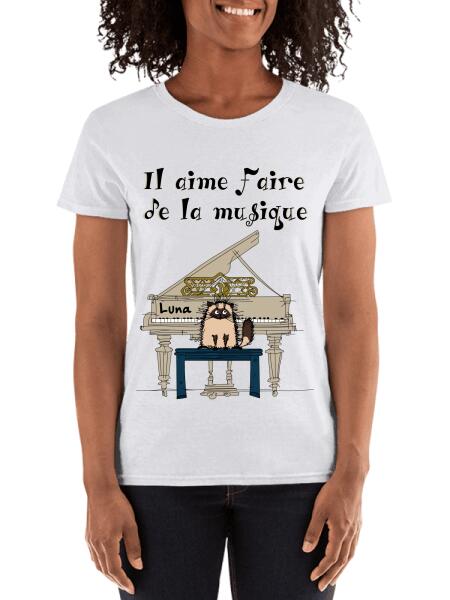 Il aime faire de la musique.. - T-shirt personnalisé