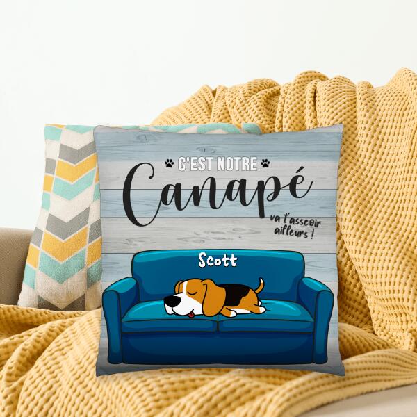 C'est notre canapé - Coussin carré - Races des chiens, noms et couleurs personnalisables, jusqu'à 3 chiens