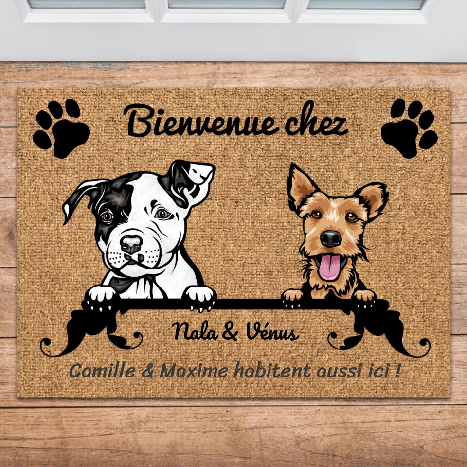 Bienvenue chez mes chiens - Paillasson personnalisé - Texte, chiens et noms personnalisables, Jusqu'à 3 chiens