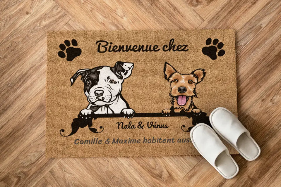 Bienvenue chez mes chiens - Paillasson personnalisé - Texte, chiens et noms personnalisables, Jusqu'à 3 chiens